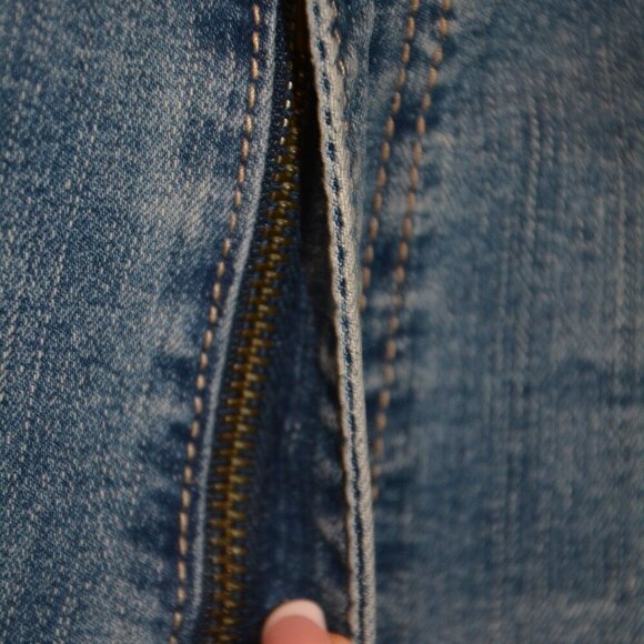 Levi Strauss Gold Women's Mid Rise Boyfriend Cropped Cuffed Jeans 24 NWT - Picture 6 of 10